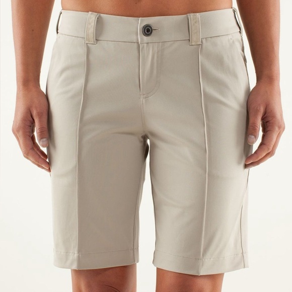 lululemon athletica Pants - Lululemon Women’s Club golf Short size 4 in Mojave Tan W7796S Bermuda 9” inseam